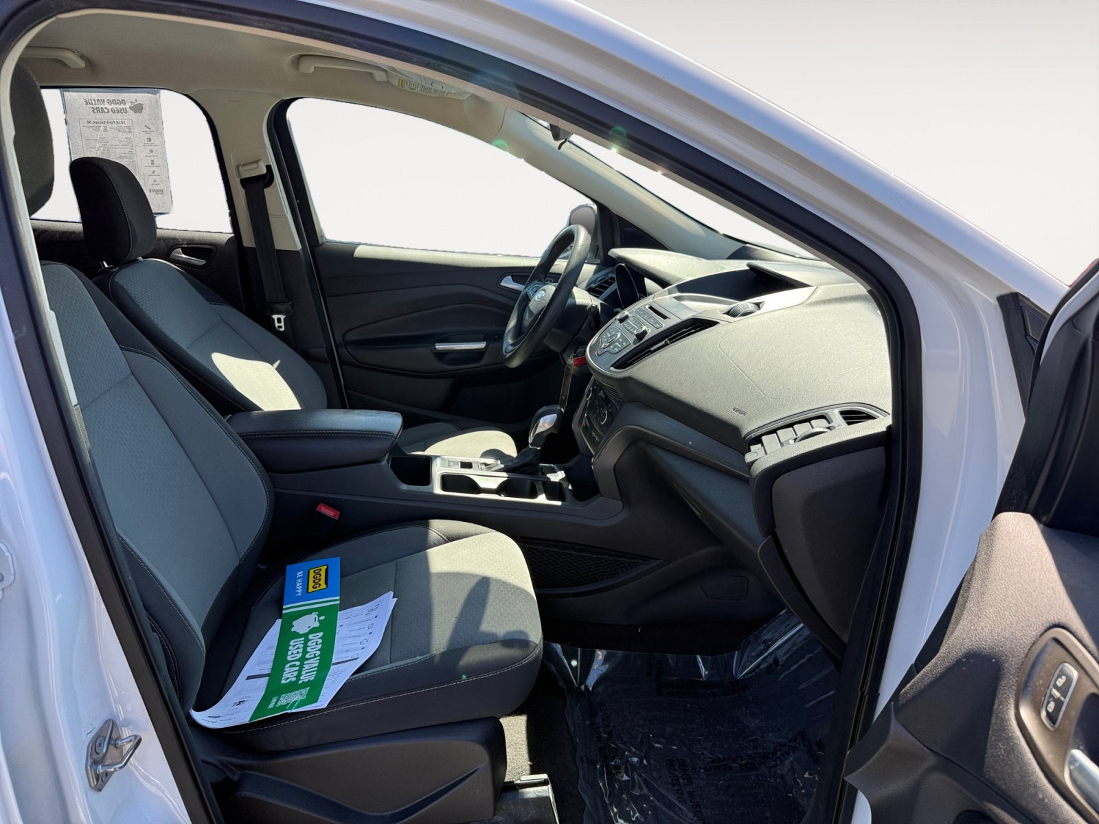 Used 2018 Oxford White Ford SE image 19
