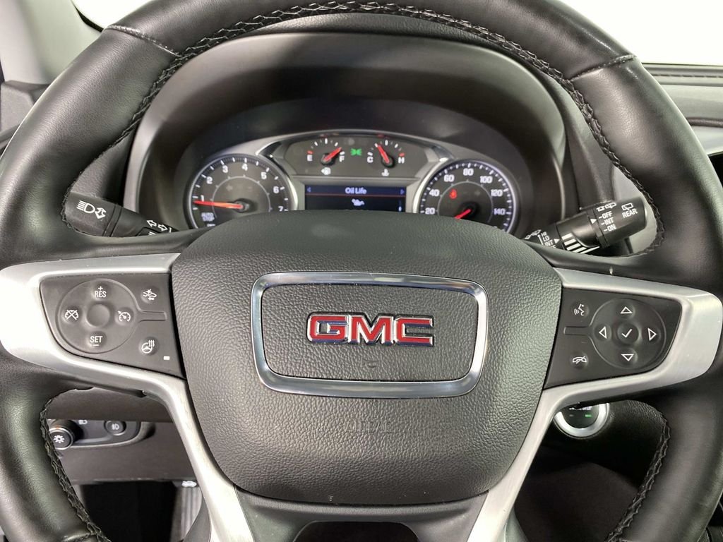 Used 2024 White GMC SLT image 14