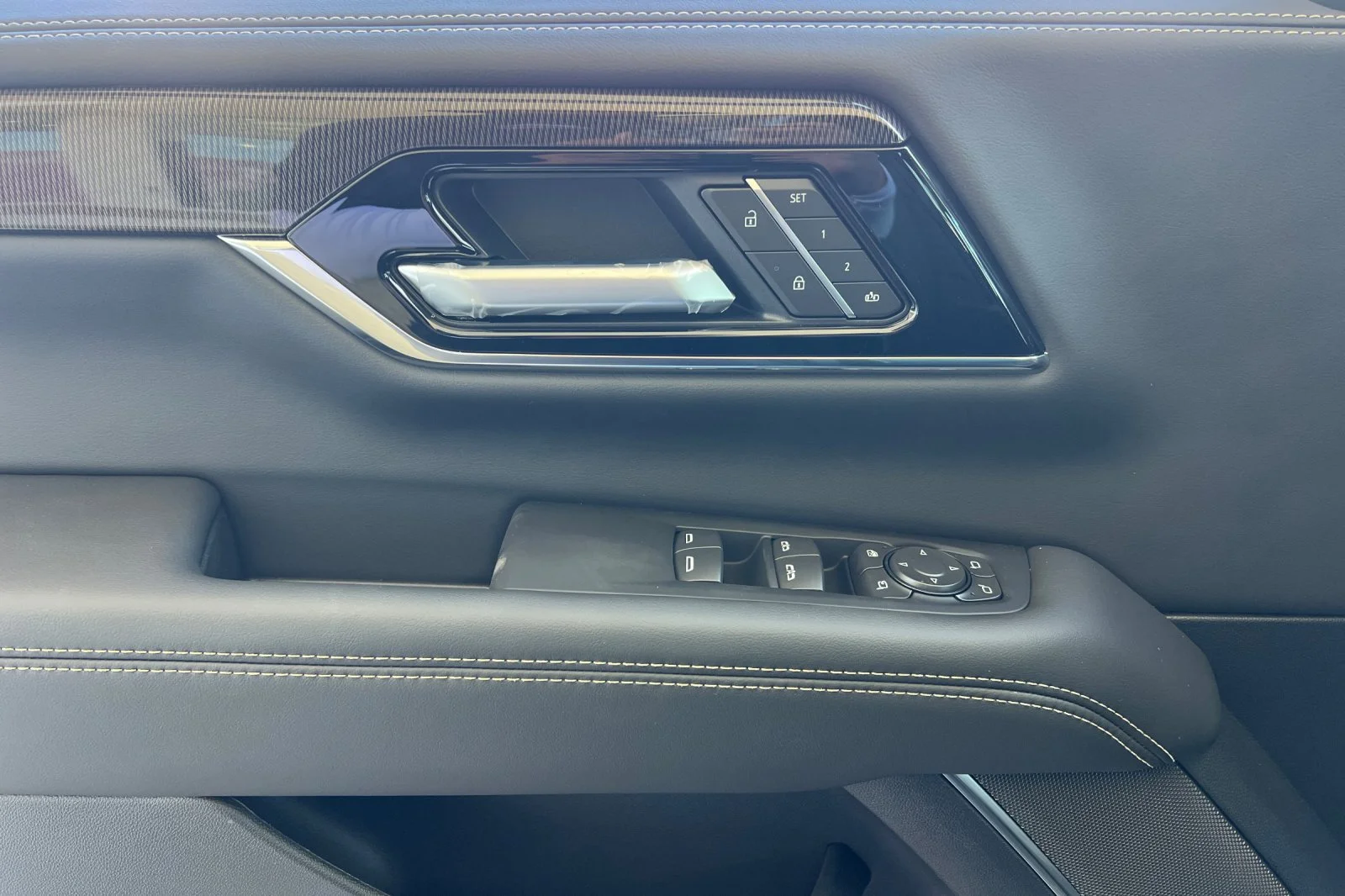 2026 GMC Yukon XL Elevation - Photo 9