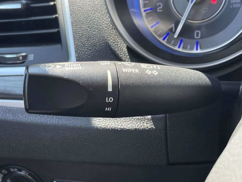 Certified Used 2022  Chrysler Touring image 31