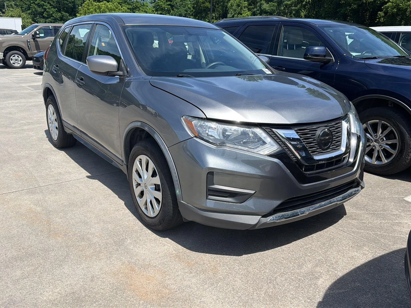 Used 2018 Nissan Rogue S with VIN KNMAT2MV2JP546630 for sale in Clayton, GA
