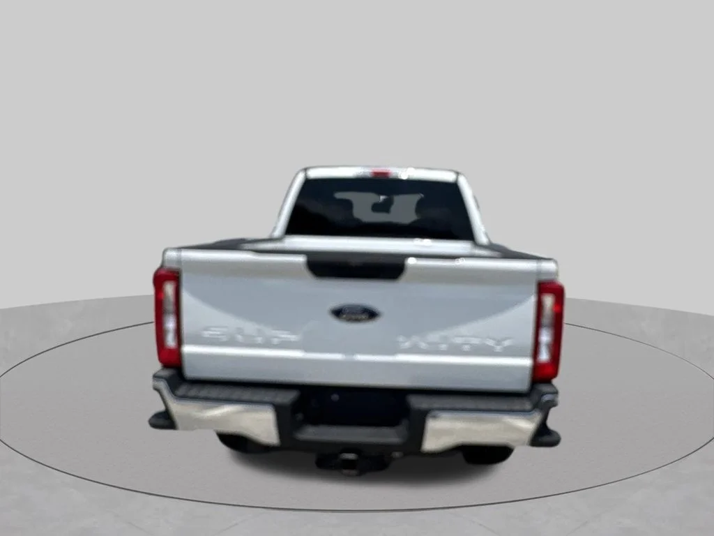 Used 2025 White Ford XLT image 4