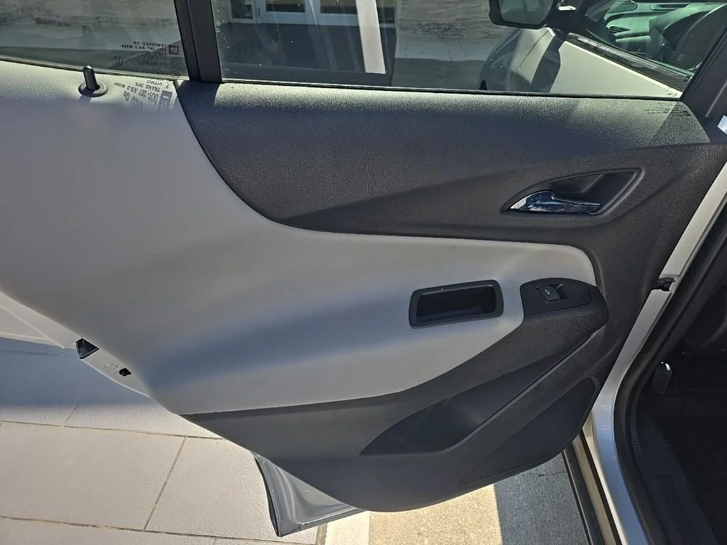 Used 2021 Silver Chevrolet LT image 12