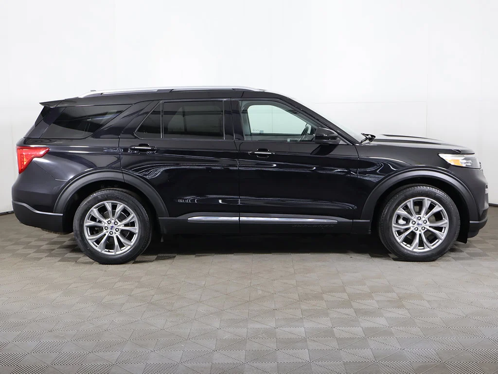 Used 2022 Black Ford Limited image 22