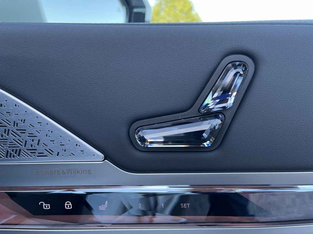 2025 BMW i7 50 - Photo 37