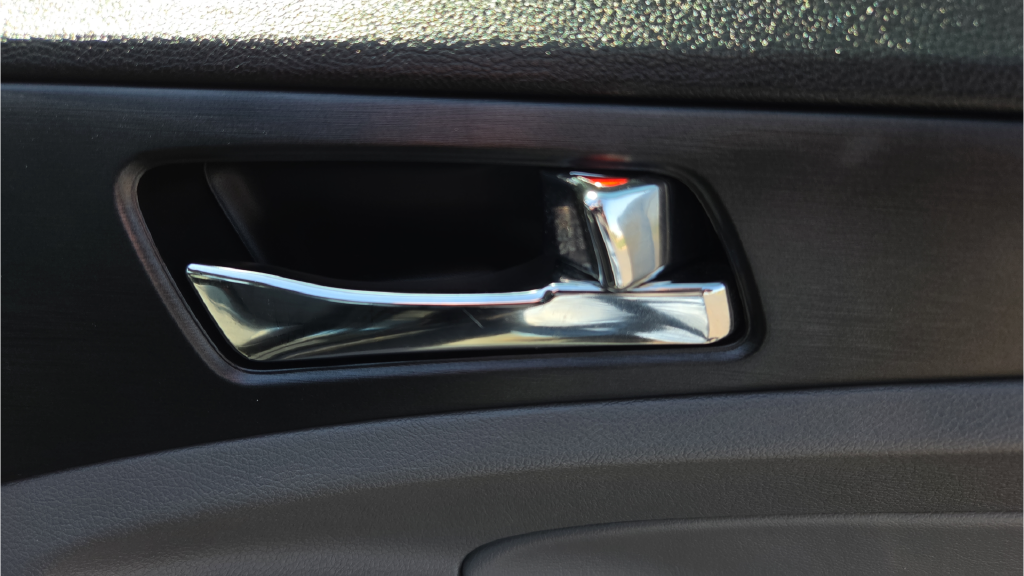 Used 2014 Black Hyundai GLS image 49
