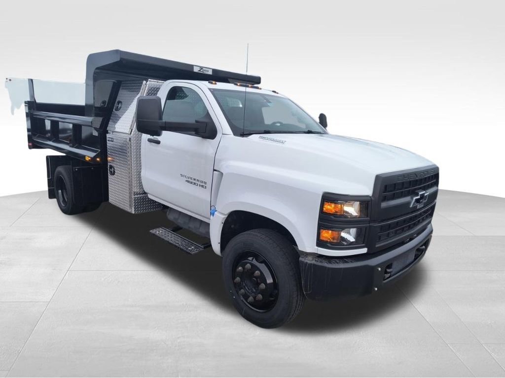 2024 Chevrolet Silverado HD Work Regular Cab 141" WB's photo