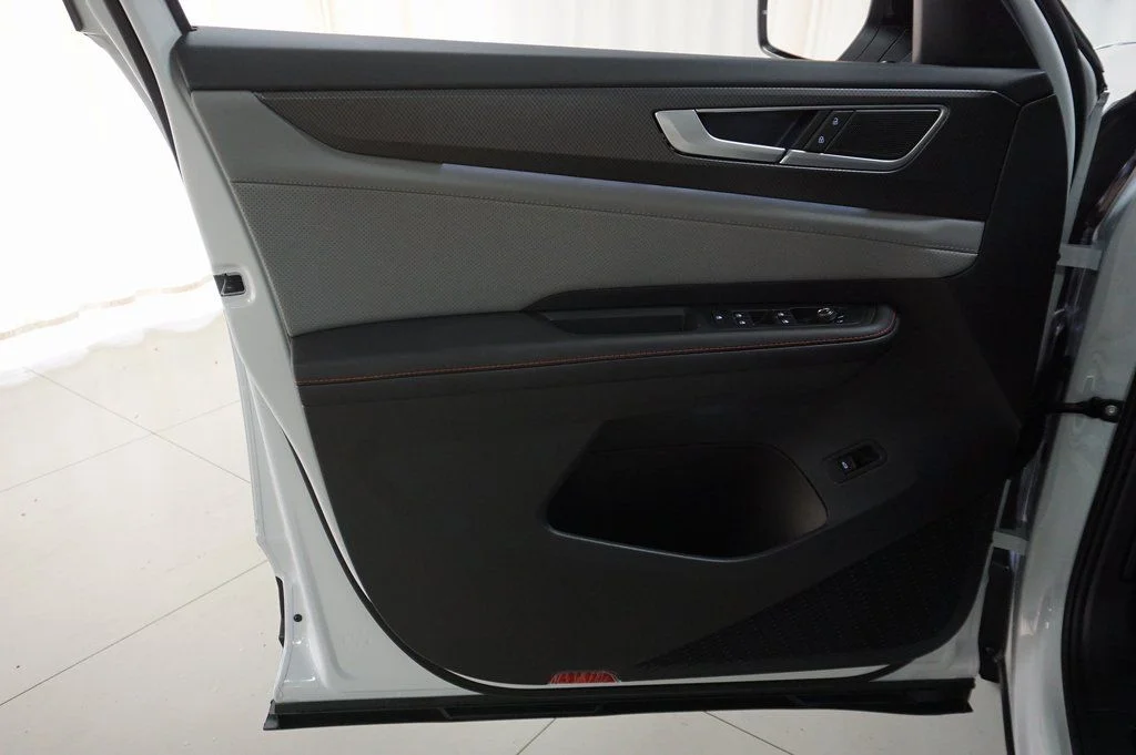 New 2026 Opal White Volkswagen Peak Edition image 26