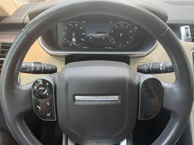 Used 2020 Black Land Rover HSE image 10