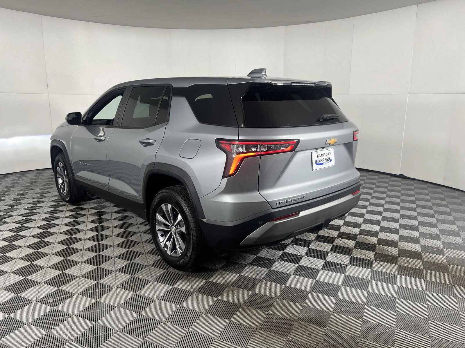 Used 2026 Sterling Gray Metallic Chevrolet AWD LT image 10