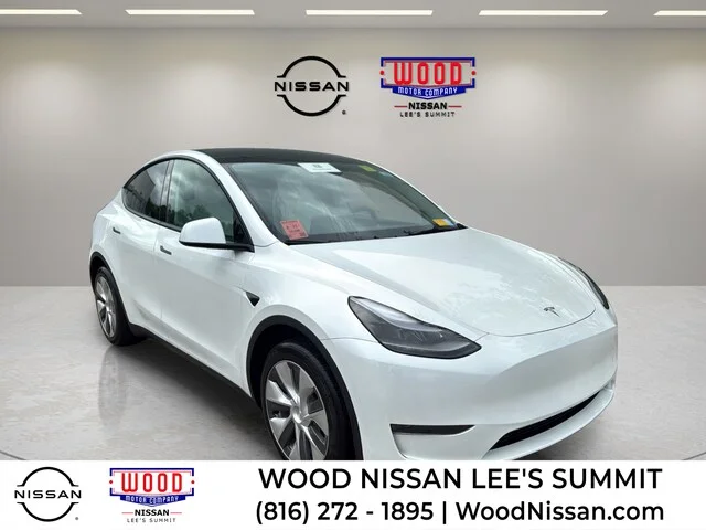 Used 2024 Pearl White Multi-Coat Tesla Standard Range image 1