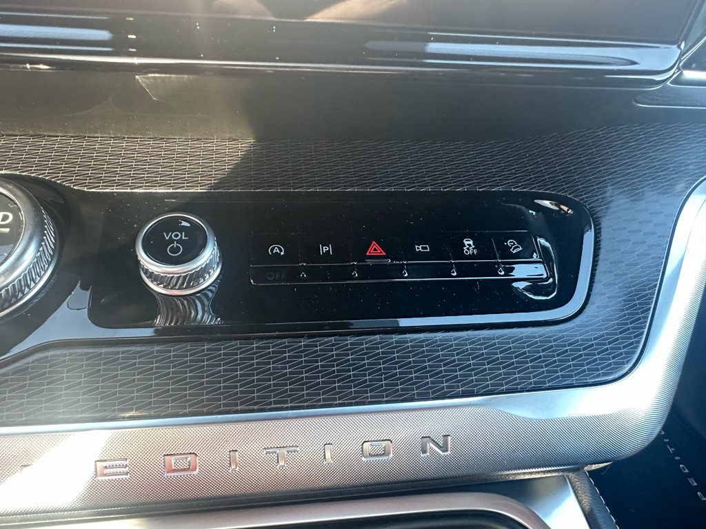 New 2026 Dark Matter Gray Metallic Ford MAX Platinum® image 23