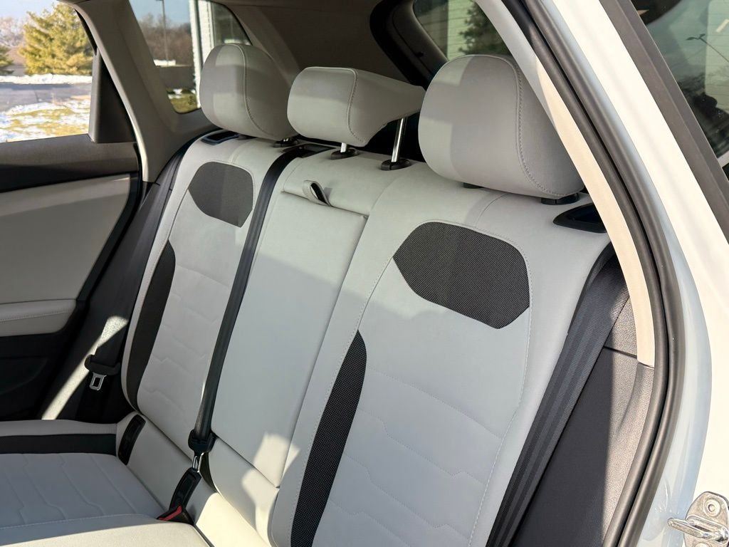 New 2026 Pure White Volkswagen 1.5T SE image 30