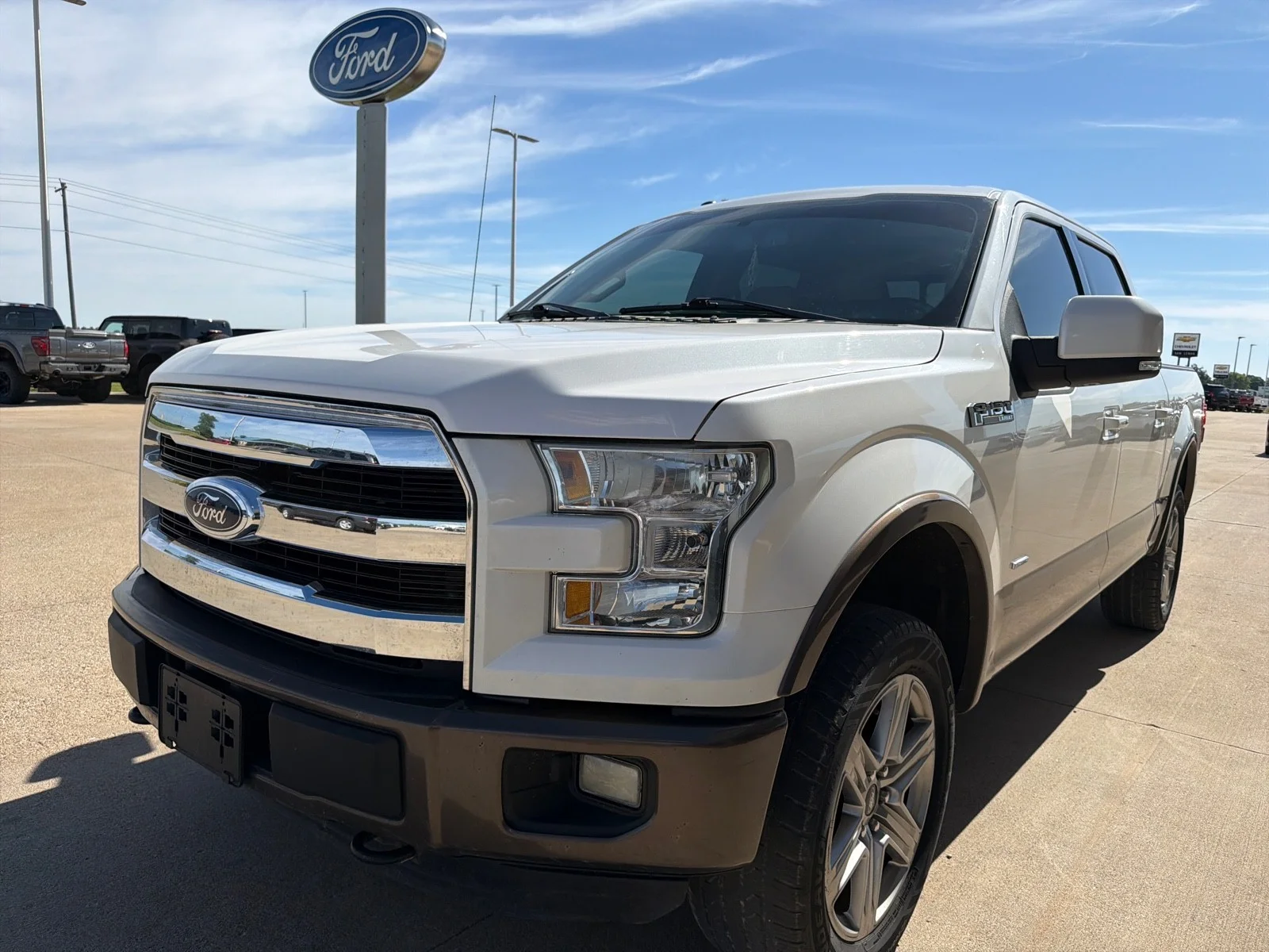 Used 2015 White Platinum Metallic Tri-Coat Ford Lariat image 6