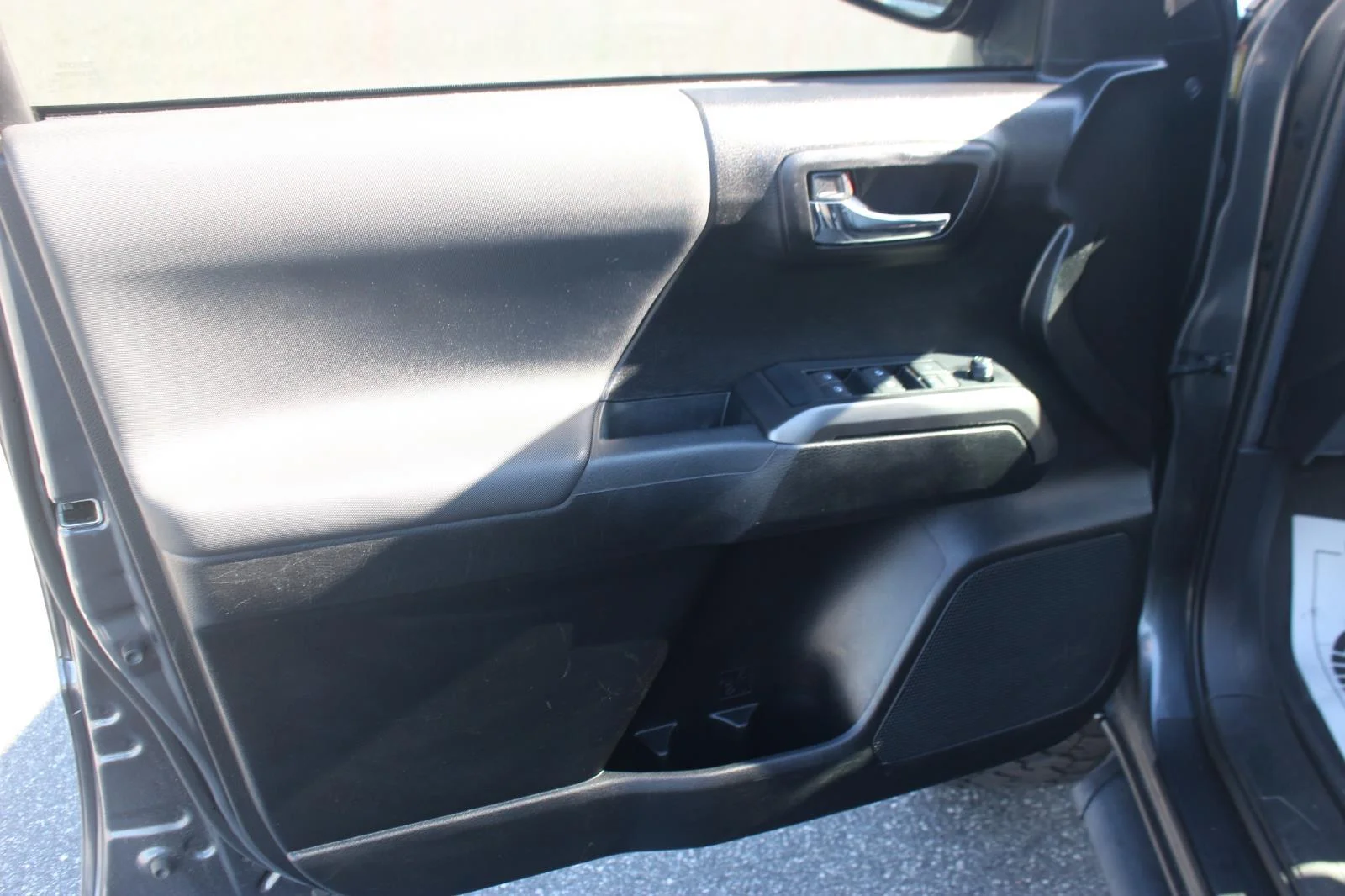 Used 2021 Gray Toyota SR image 11