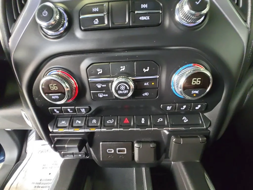 Used 2019 PACIFIC BLUE METALLIC GMC SLT image 17