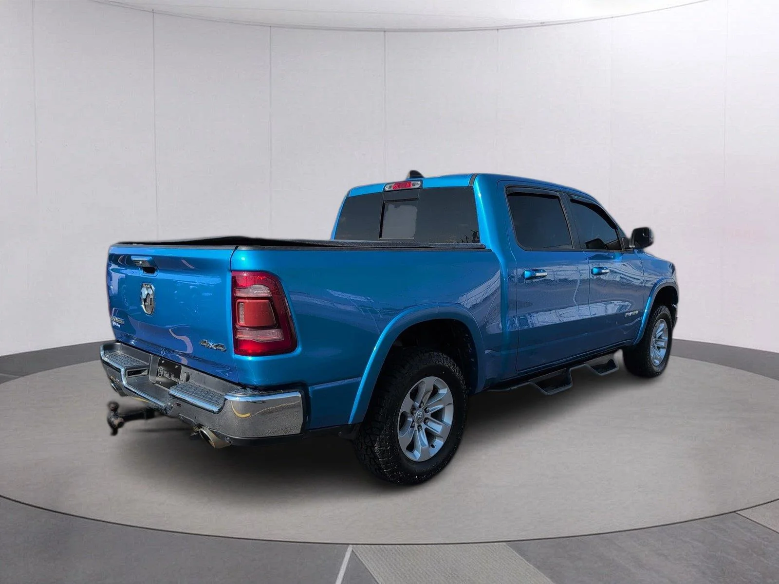 Used 2021 Hydro Blue Pearlcoat Ram Laramie image 5