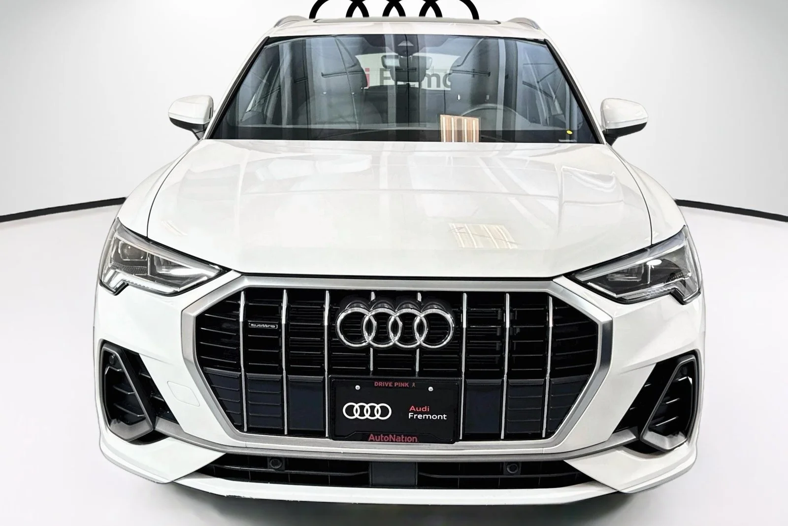 Used 2025 Arkona White Audi S line Premium image 2