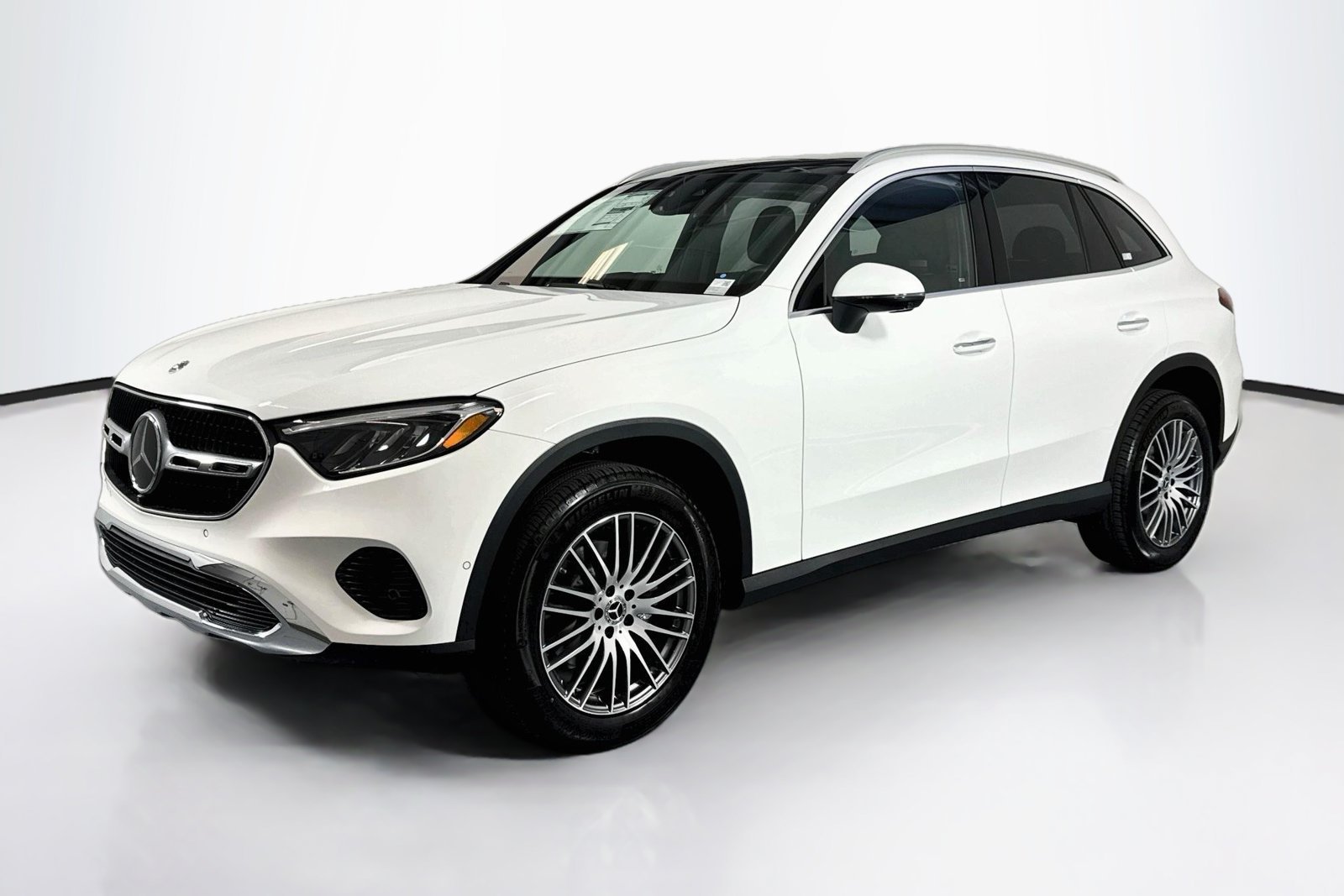 New 2027 Polar White Mercedes-Benz GLC 300 image 1