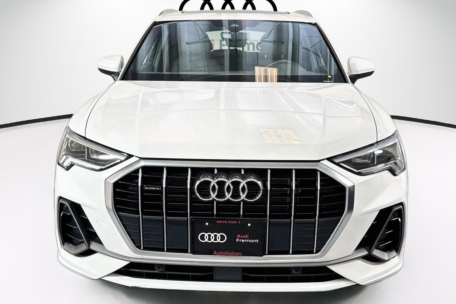 Used 2025 Arkona White Audi S line Premium image 2