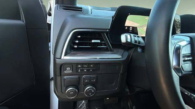 Used 2025 White Chevrolet LT image 20