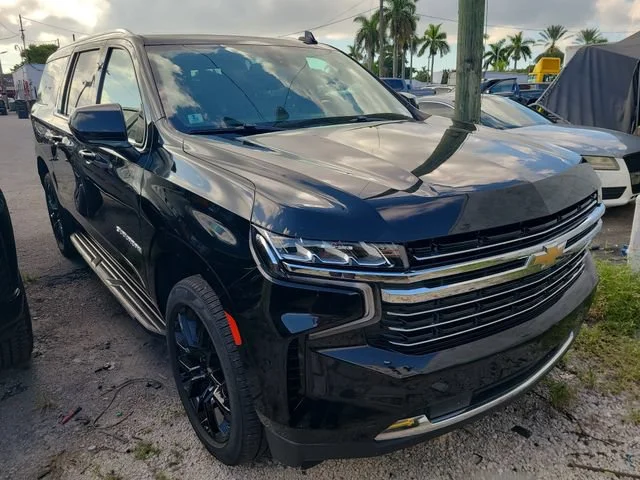 Used 2022 BLACK Chevrolet LT image 4
