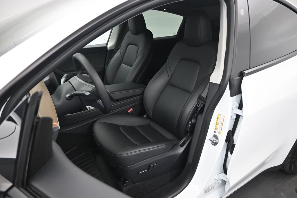 Used 2023 White Tesla Long Range image 7