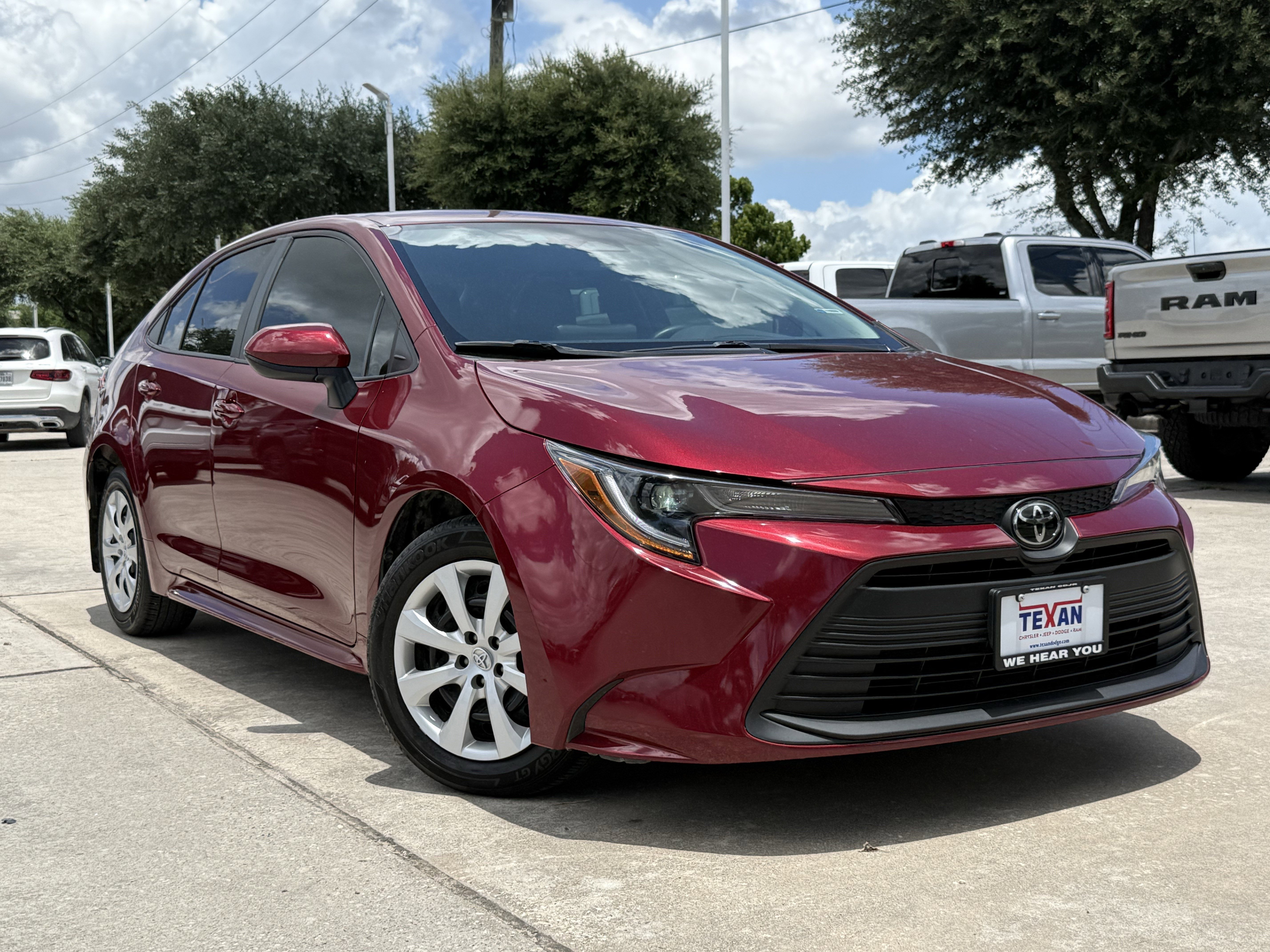 Used 2025 Pearl Toyota LE image 2