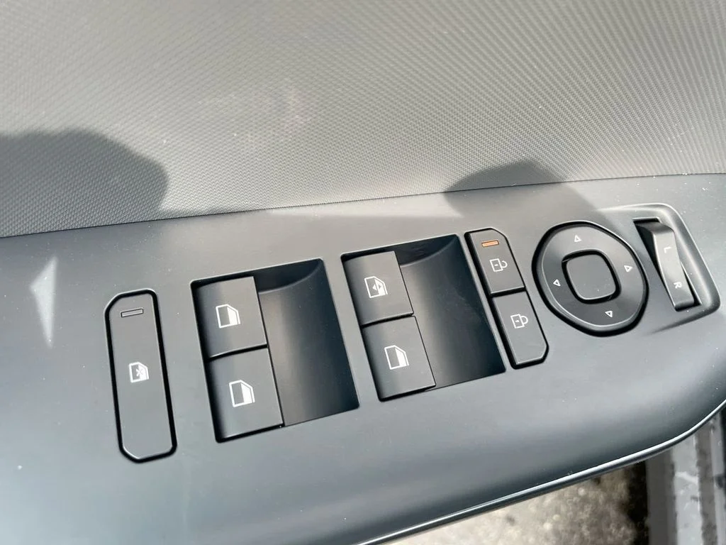 2025 Kia K4 LX - Photo 39