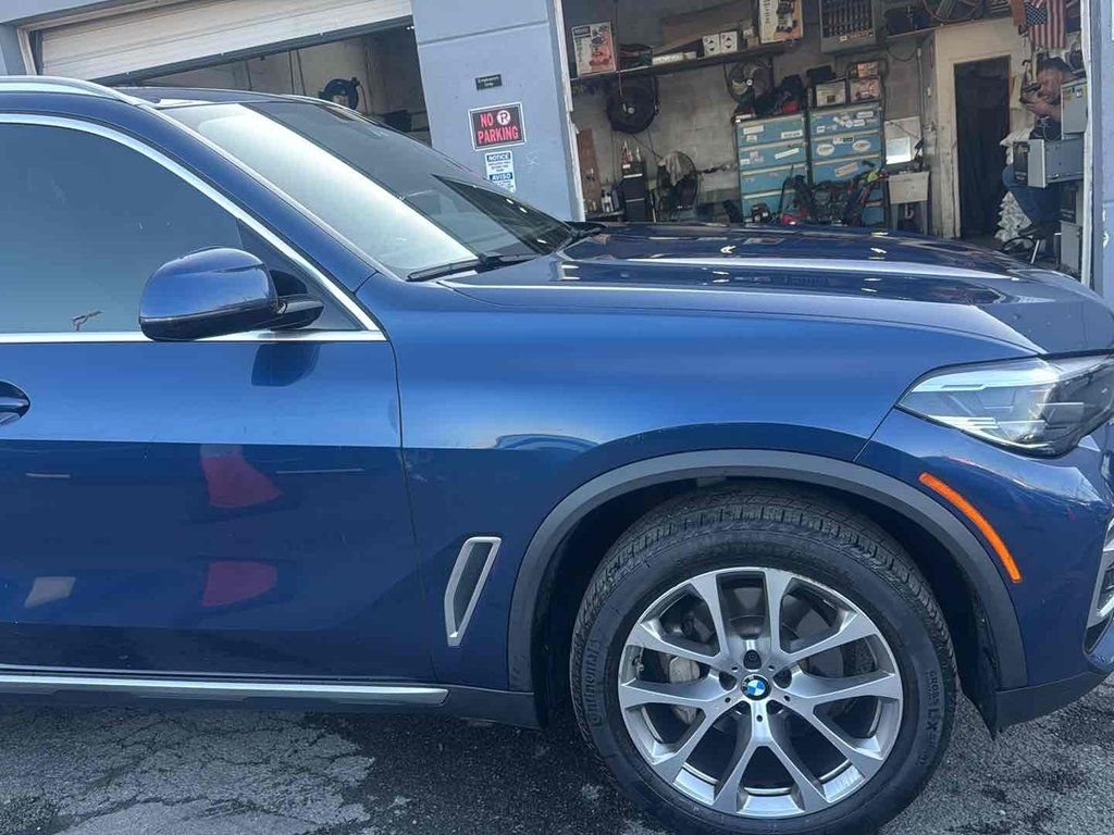 Used 2020 Blue BMW xDrive40i image 9