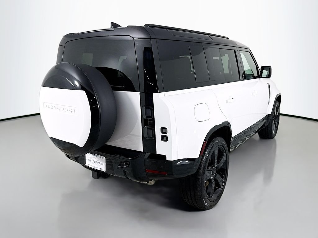 New 2026 Fuji White LAND ROVER X-Dynamic SE image 9