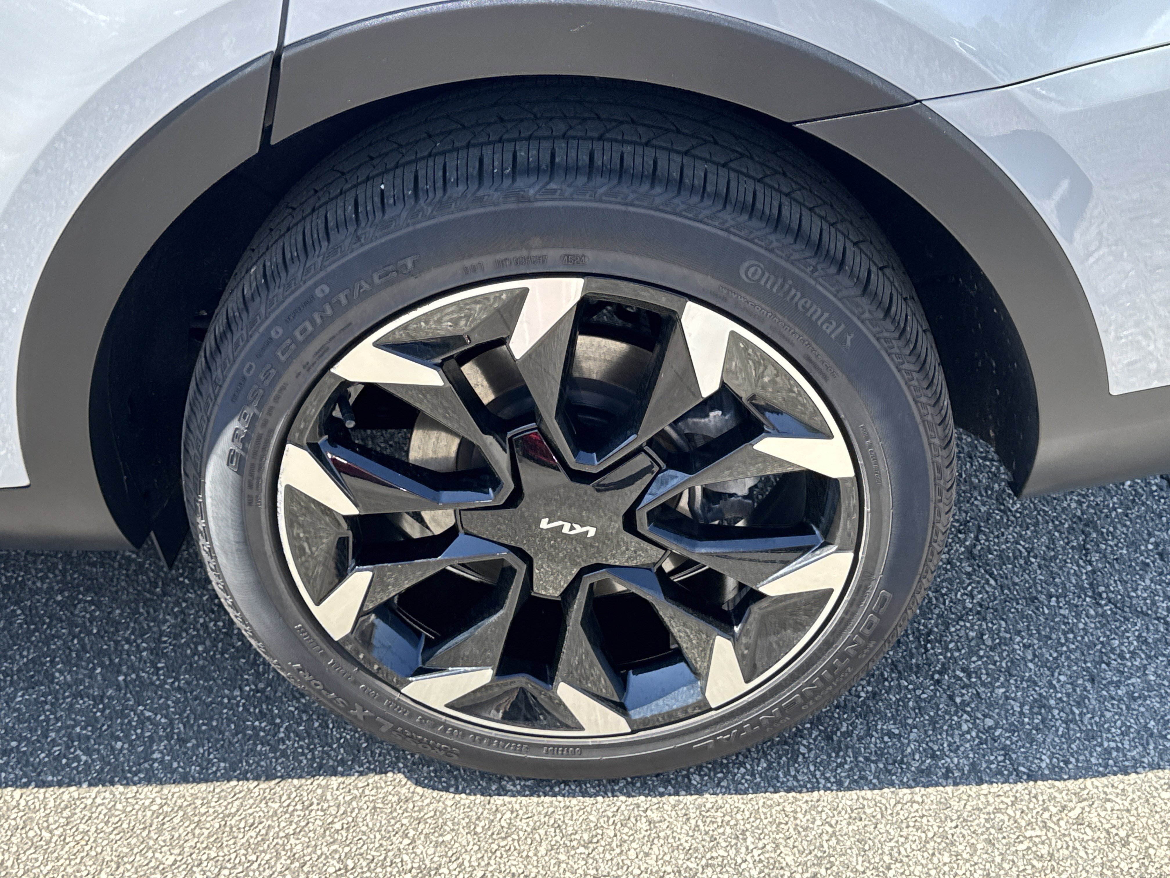 Certified Used 2025 Wolf Gray Kia EX image 19
