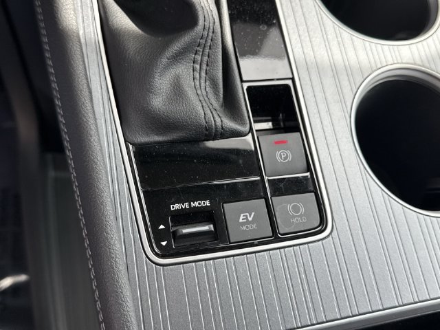 2025 Toyota Sienna XLE - Photo 21