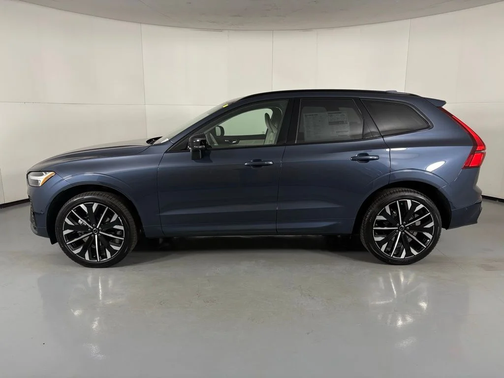 New 2026 Denim Blue Metallic Volvo Ultra image 5