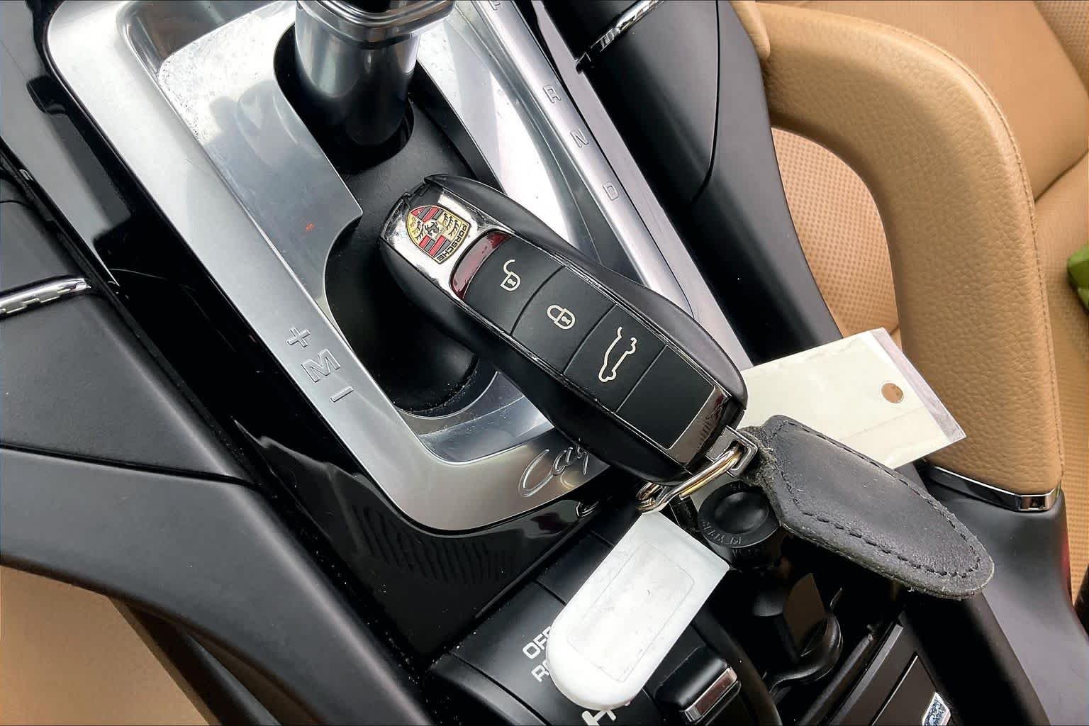 Used 2018 Black Porsche  image 13