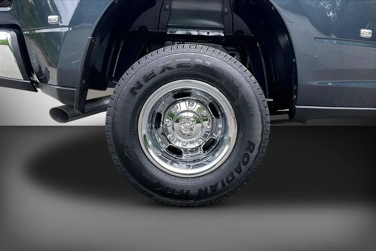 New 2026 Forged Blue Metallic Exterior Paint RAM Tradesman image 34