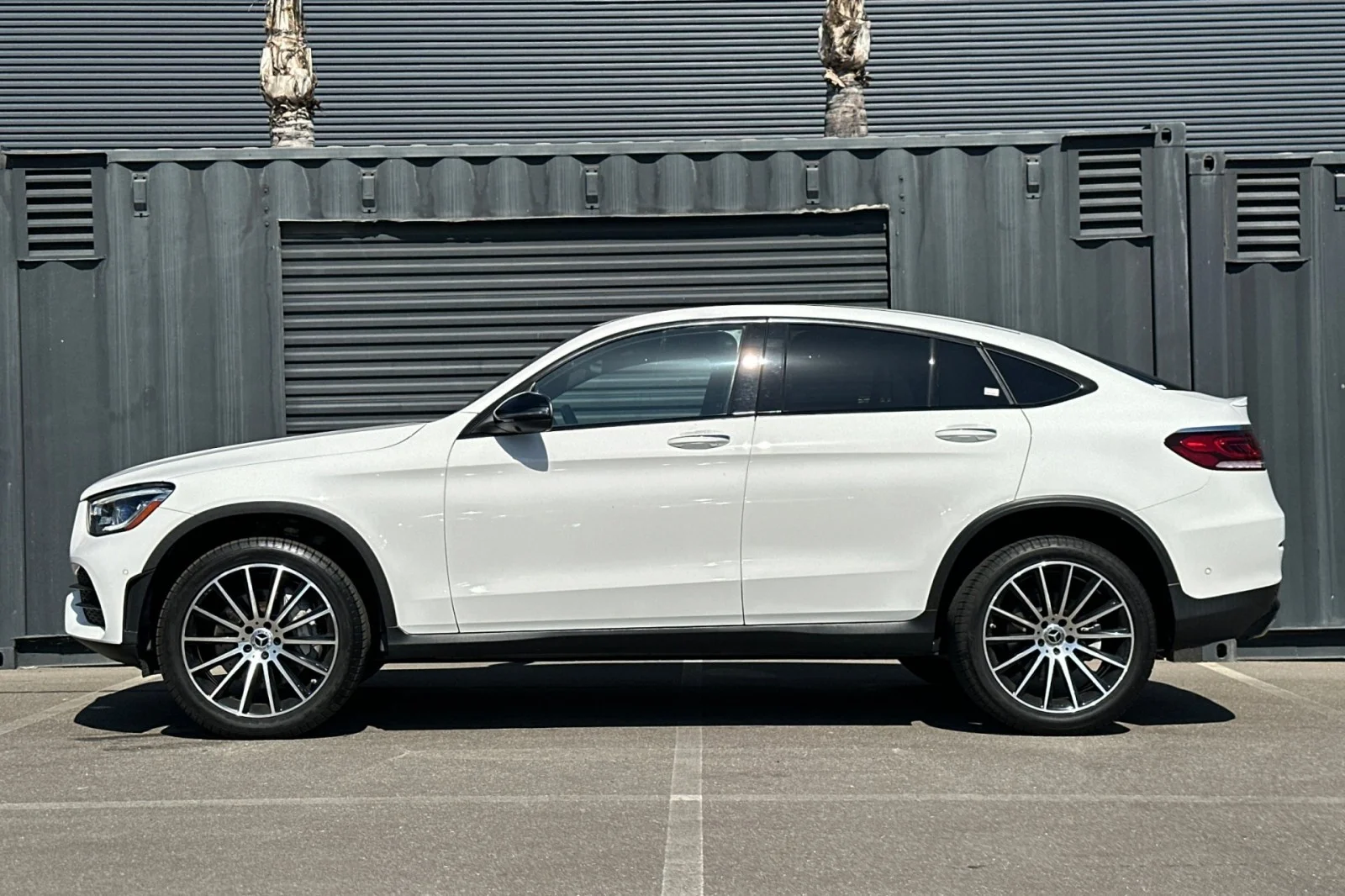 Used 2022 WHITE Mercedes-Benz GLC 300 image 2