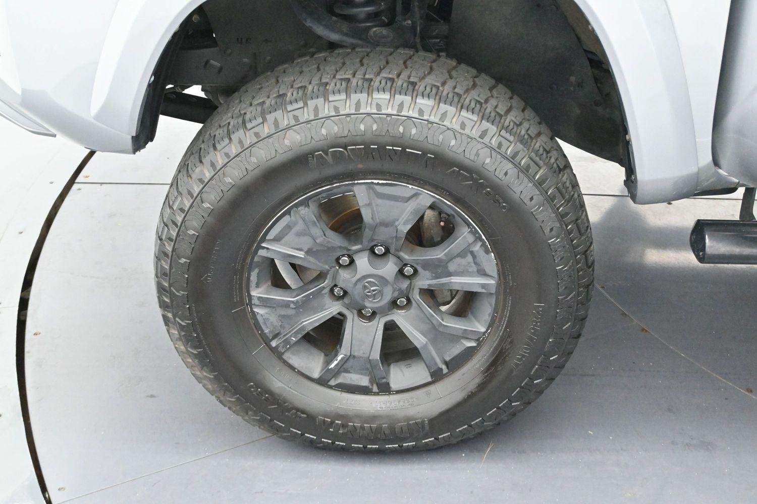 Used 2020 Silver Sky Metallic Toyota SR5 image 29