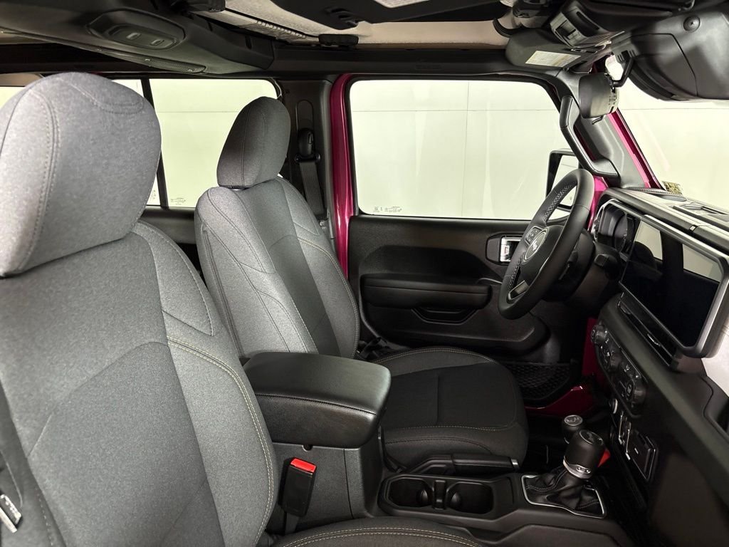 New 2026 Tuscadero Pearlcoat Jeep Sport S image 16