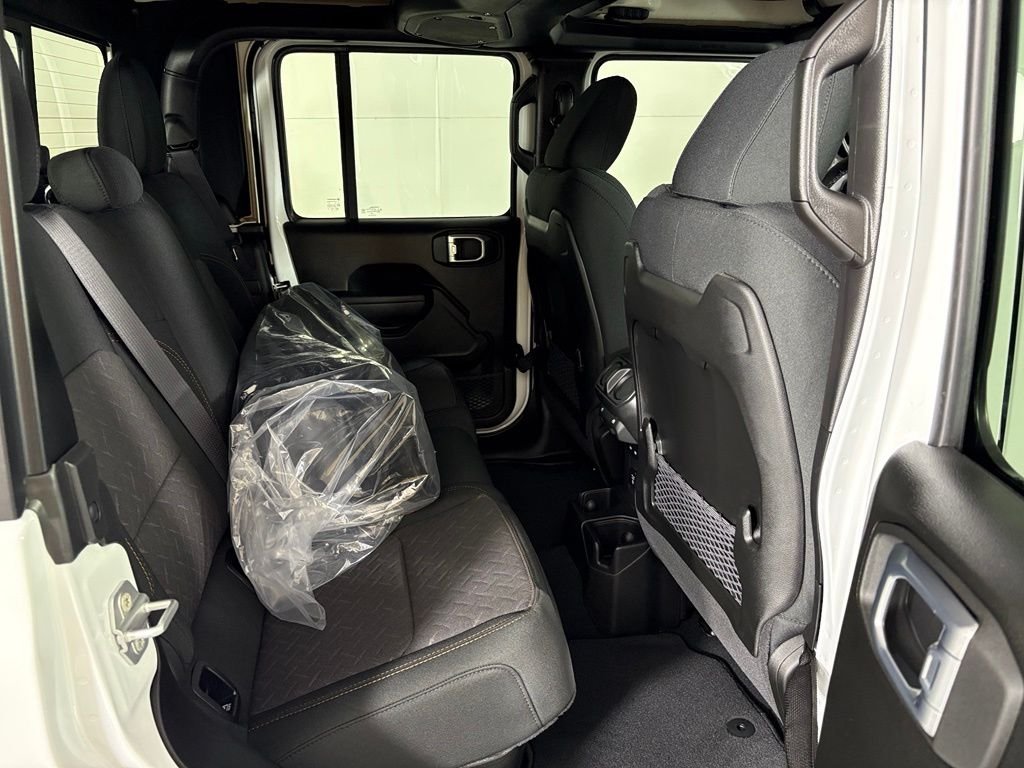 New 2026 Bright White Clearcoat Jeep Mojave image 22