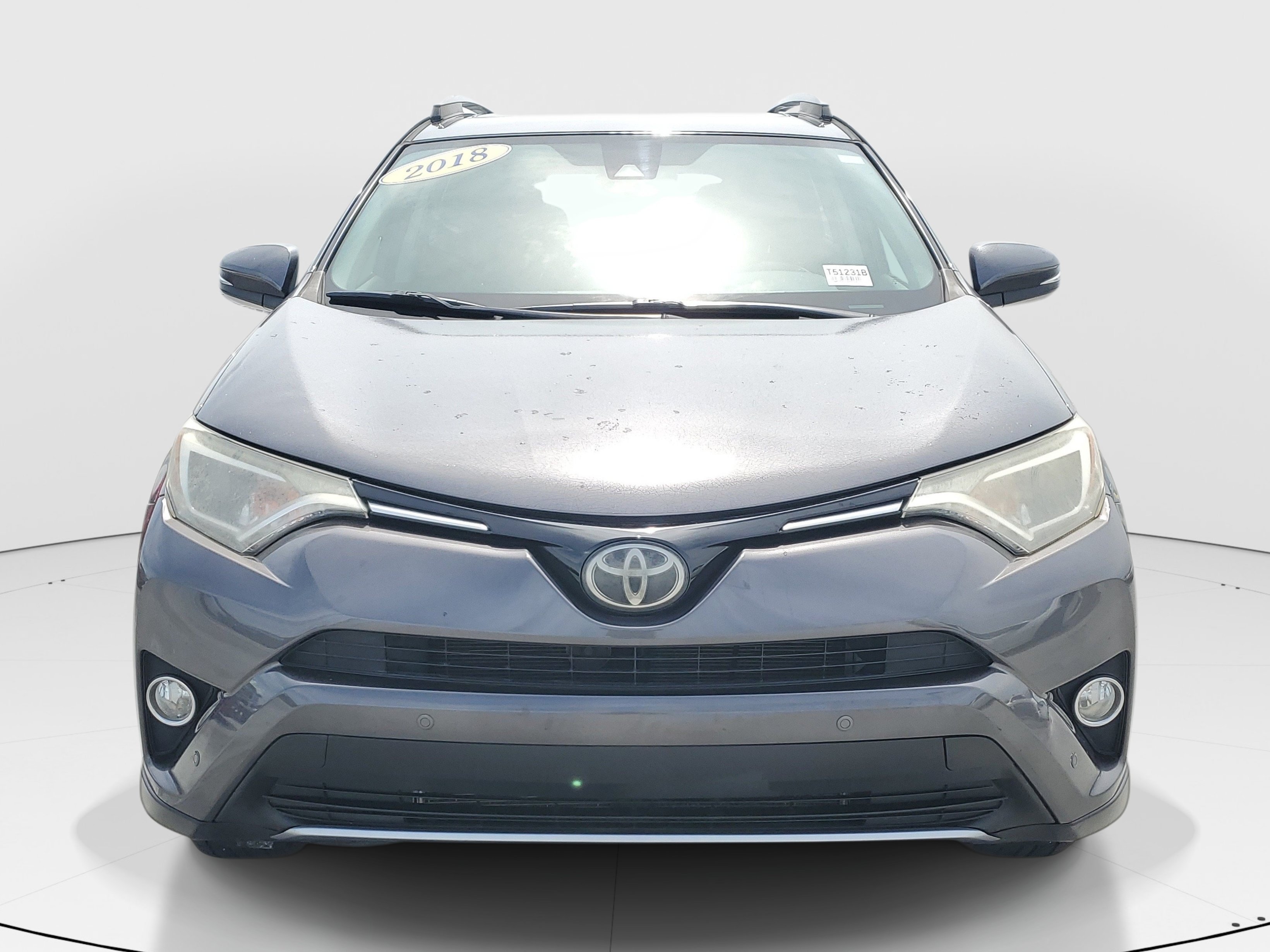 Used 2018 Magnetic Gray Metallic Toyota XLE image 2
