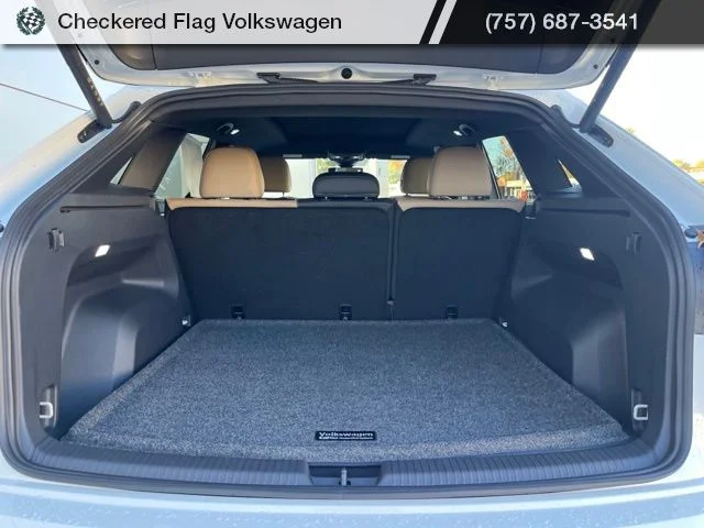 New 2026 White Volkswagen 2.0T SE image 32
