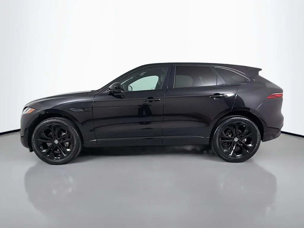 Certified Used 2025 Black Jaguar P250 R-Dynamic S image 8