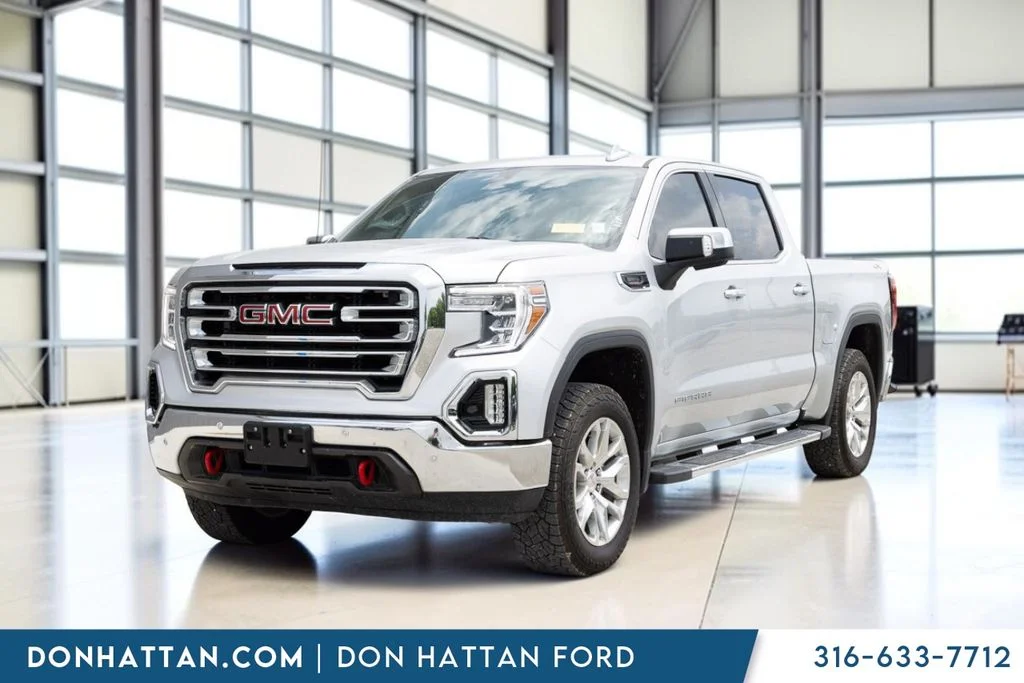 Used 2021 Silver GMC SLT image 22