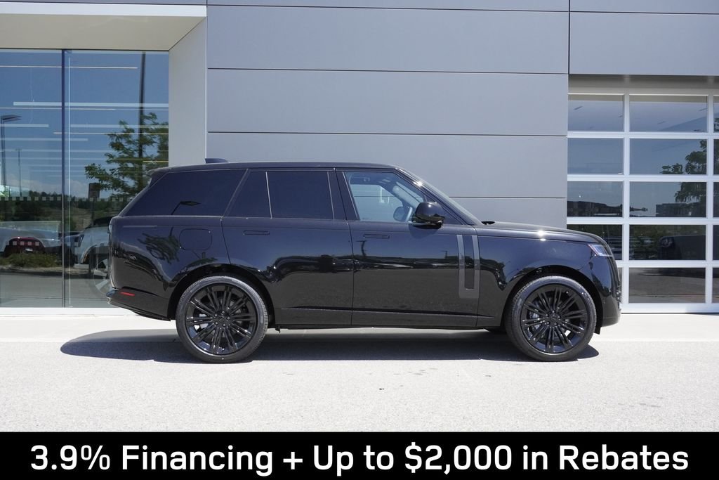 New 2026 Santorini Black Land Rover SE image 7