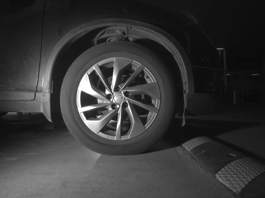 Used 2015 Black Nissan SL image 10