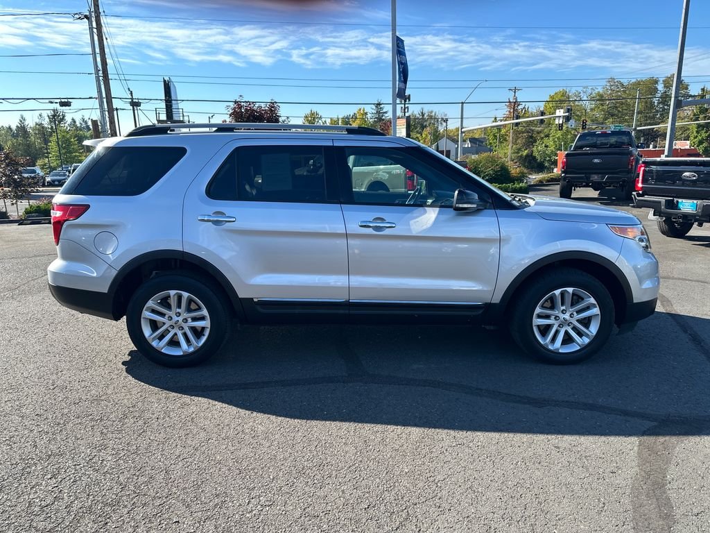 Used 2015 Silver Ford XLT image 8