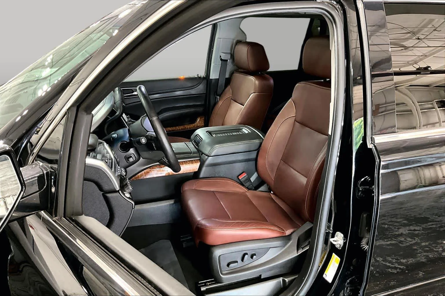 Used 2019 Black Chevrolet Premier image 9