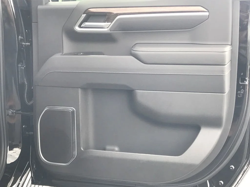 New 2026 Onyx Black GMC Elevation image 36