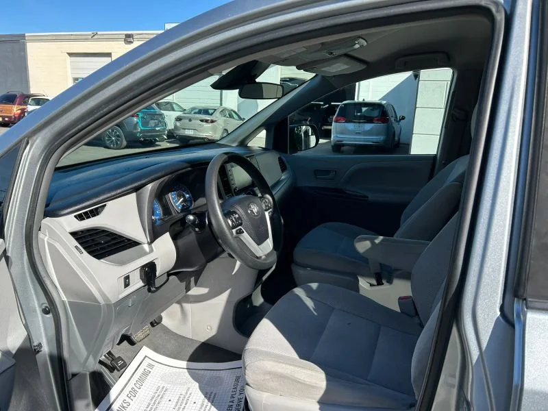 Used 2019 Silver Toyota L Minivan 4D image 35